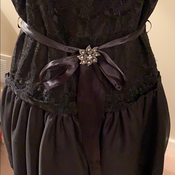 Black, lace dress for any occasion🖤🖤 - Picture 2 of 8